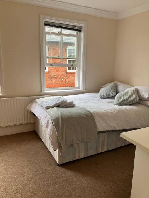 Central Chester Bedrooms Екстер'єр фото